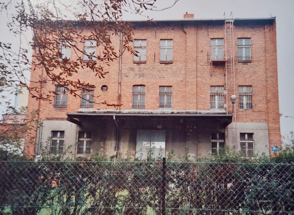 Budynek fabryki Ottona Majewskiego w 2006 roku